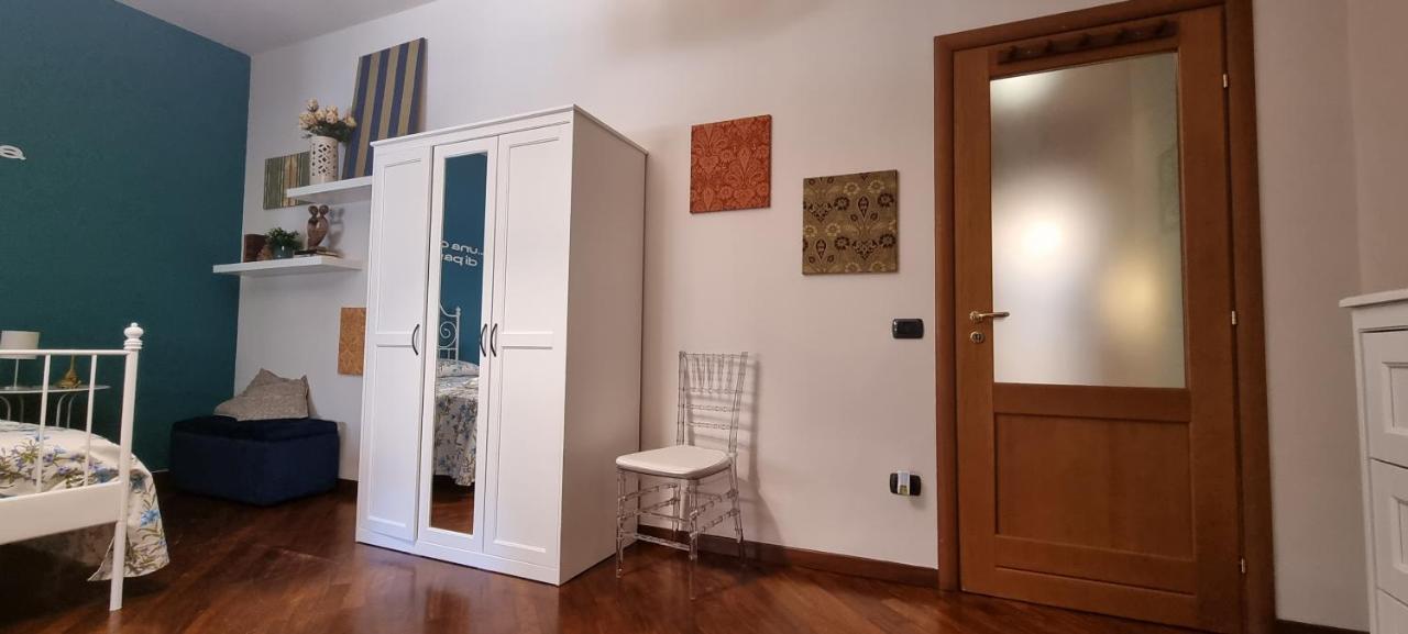 Via Battisti 109 Apartment Caserta Exterior photo